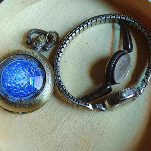 Pocket Watch/Wrist Watch - Picture 1 of 4